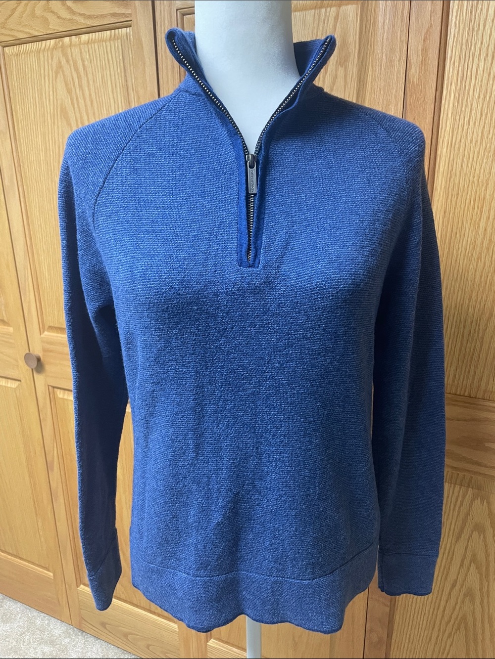 Overland Women's Blue Quarter Zip Sweater - Size Small